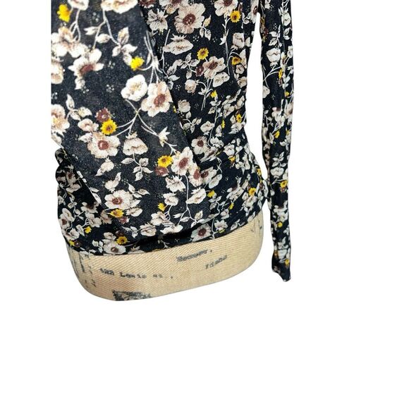 Astr The Label Black Floral Ruched Waist Top Size Medium - Picture 6 of 9